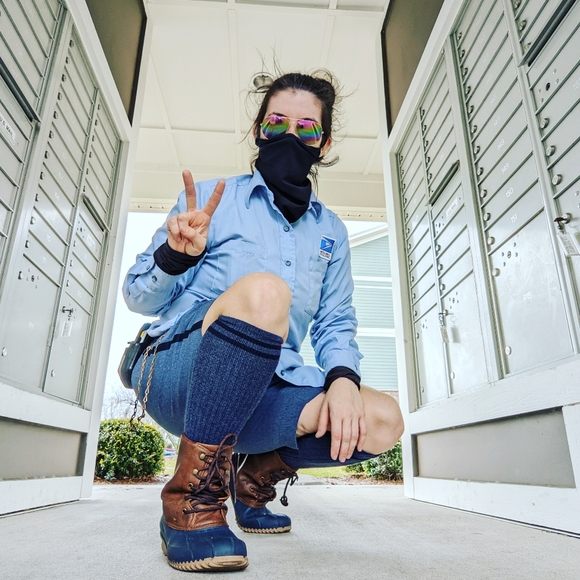 I'm Ashley, your seller! - Picture 7 of 11